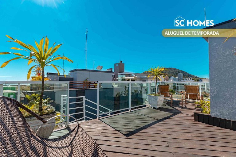 Duplex com piscina na praia de Bombinhas