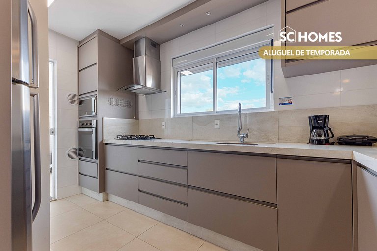 Cobertura Duplex em Condomínio com Piscina