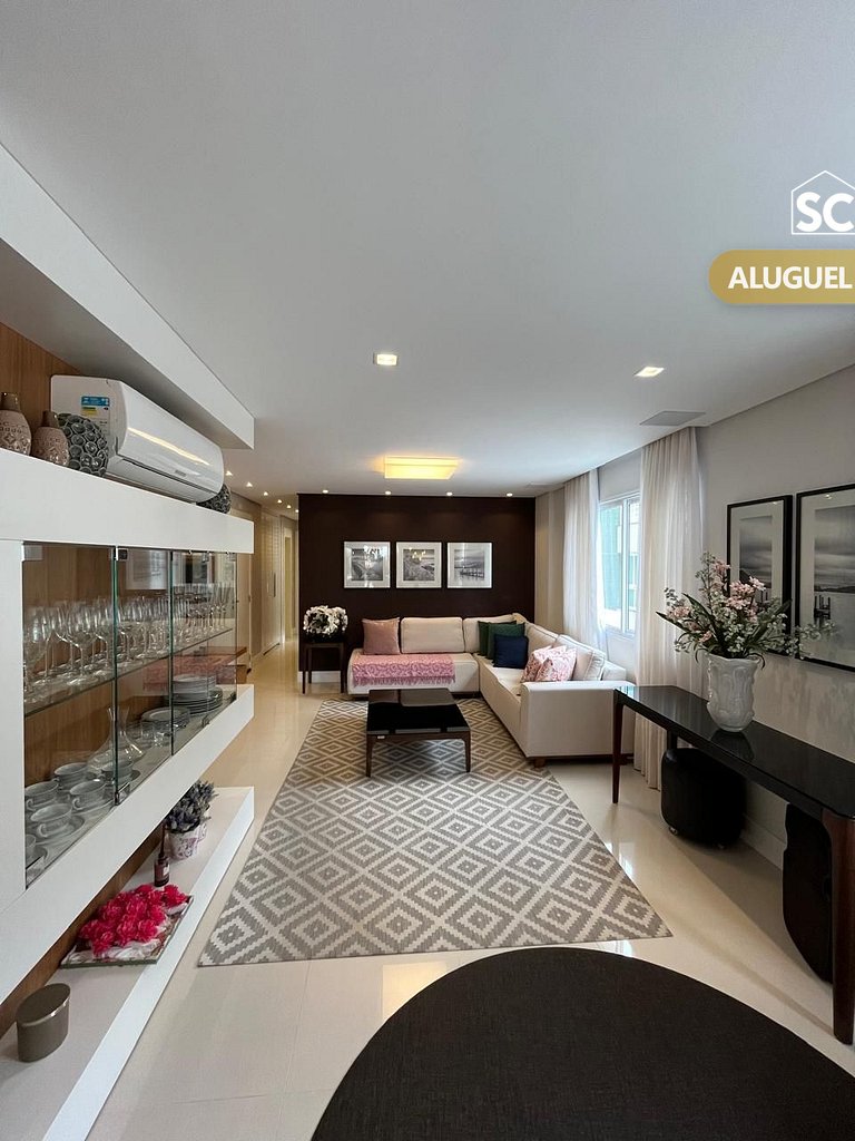 Luxuoso Apartamento com Piscina Privativa - VRDS