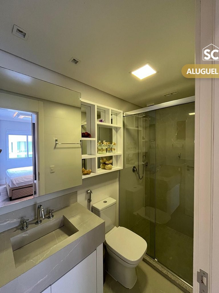 Luxuoso Apartamento com Piscina Privativa - VRDS