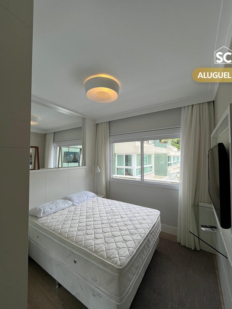 Luxuoso Apartamento com Piscina Privativa - VRDS