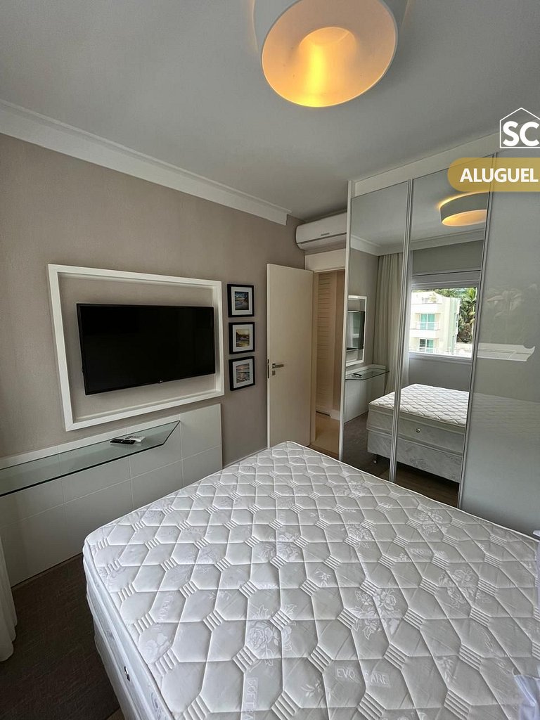 Luxuoso Apartamento com Piscina Privativa - VRDS