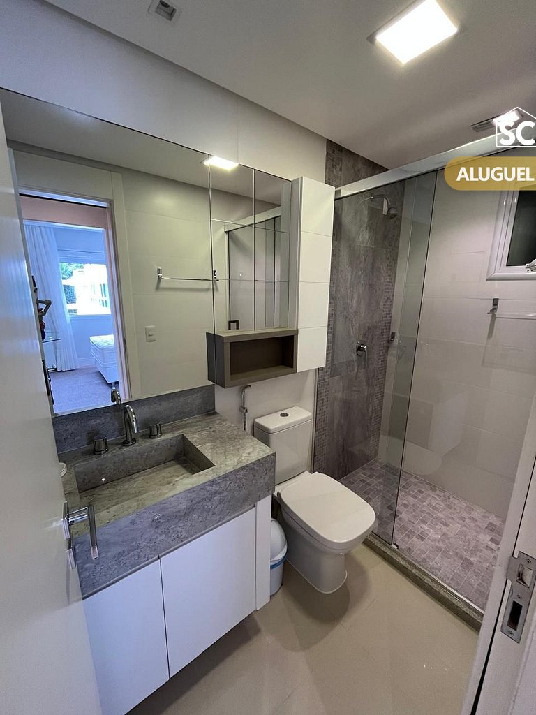 Luxuoso Apartamento com Piscina Privativa - VRDS